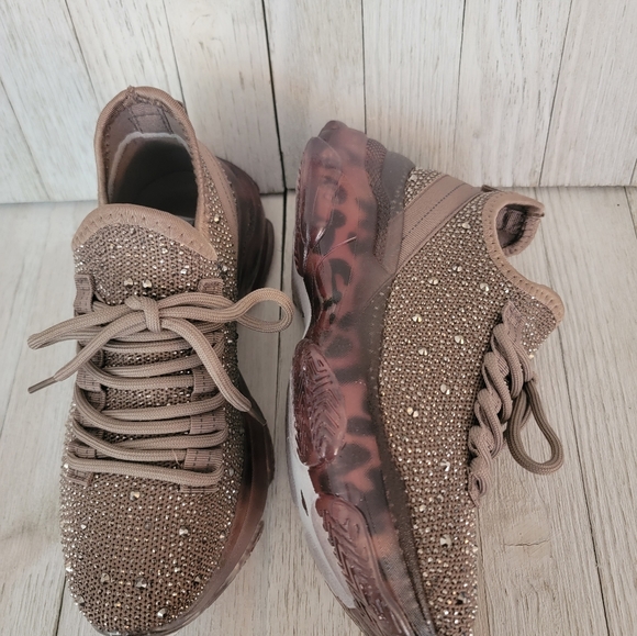 40% OFF SALE-GYPSY JAZZ/ VERY G- HELLA TAUPE RHINESTONE SNEAKERS - Picture 4 of 6